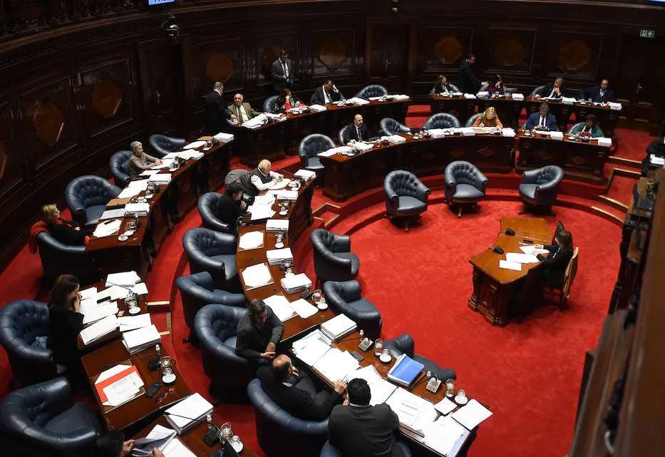 senadores