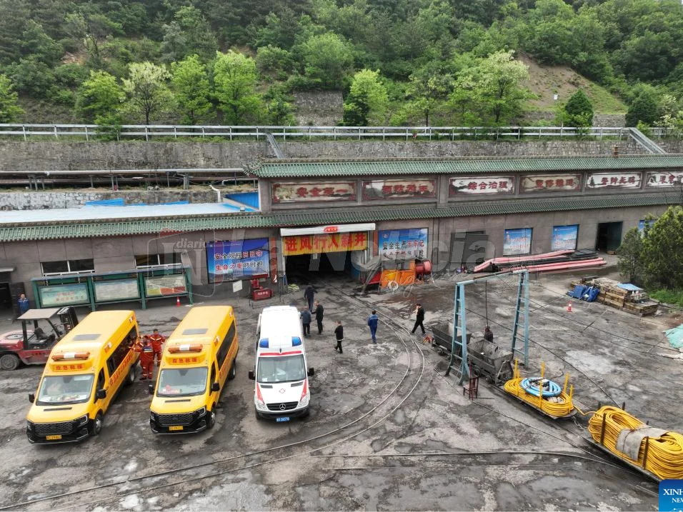 Explosión en mina de carbón en norte de China deja 82 muertos y 2 desaparecidos